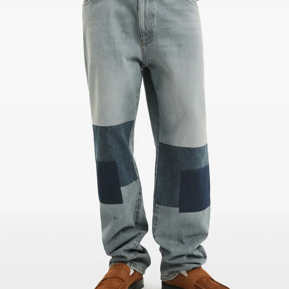 Джинсы прямого кроя с эффектом пэчворк