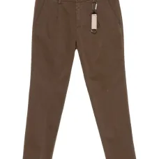 Брюки-чиносы из плиссированного саржевого твила Брюки-чиносы из плиссированного саржевого твила