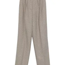 Брюки с защипами