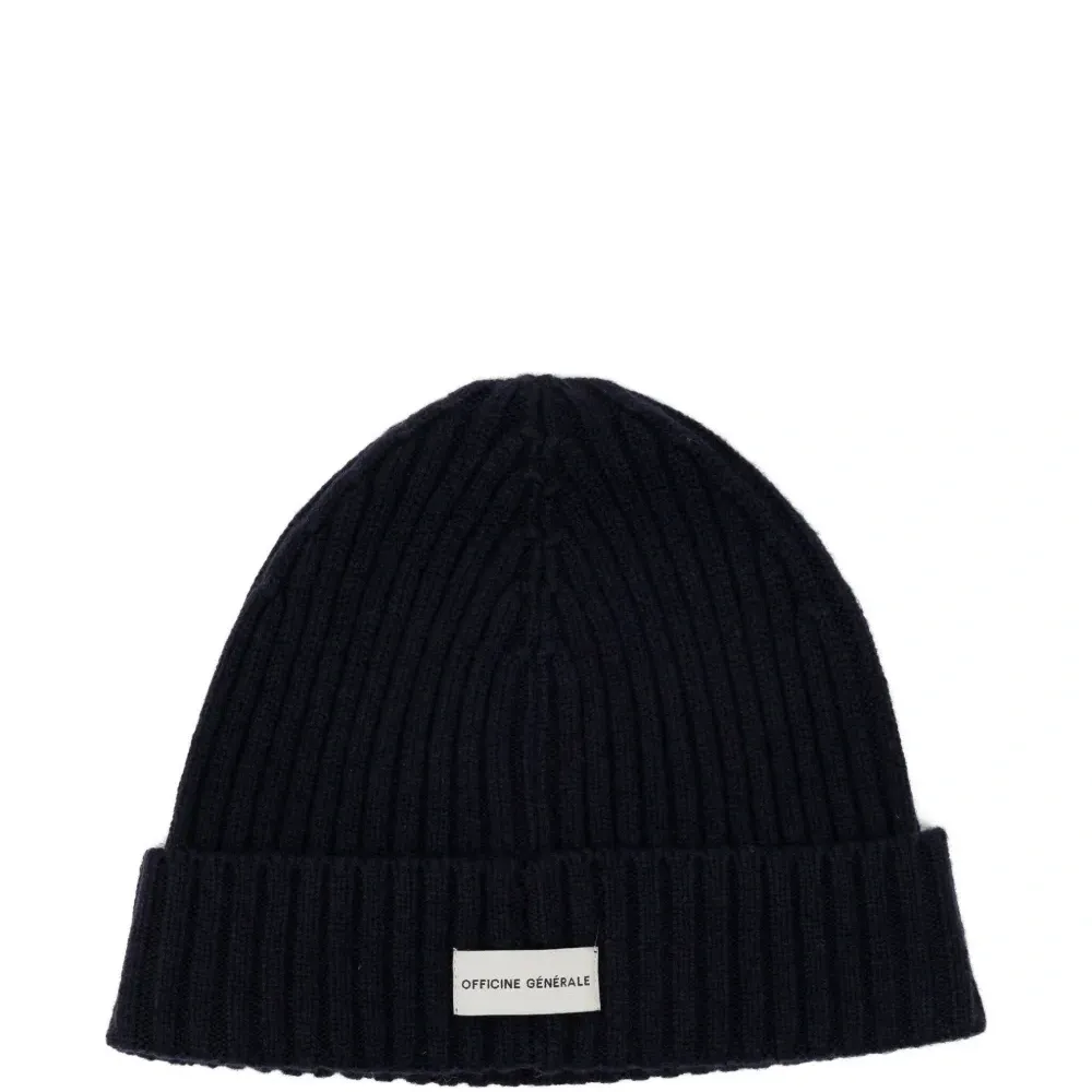 Шерстяная шапка бини в рубчик