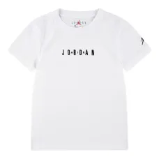 Футболка с вышитым логотипом