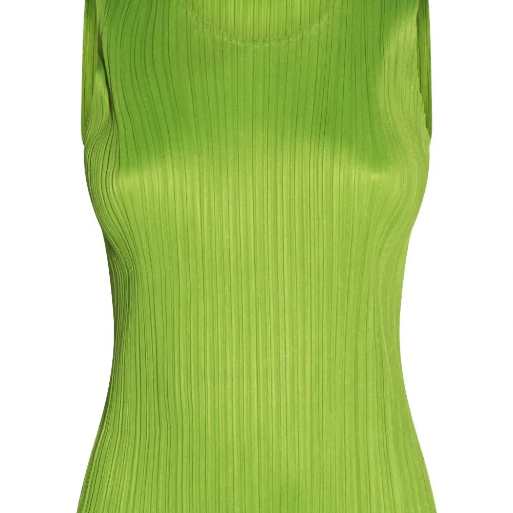 Плиссированный топ без рукавов