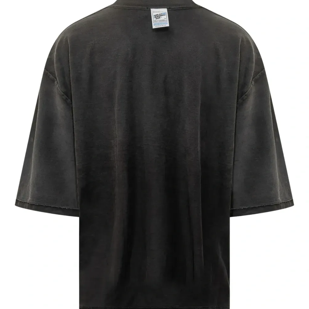 Футболка с логотипом "наизнанку"