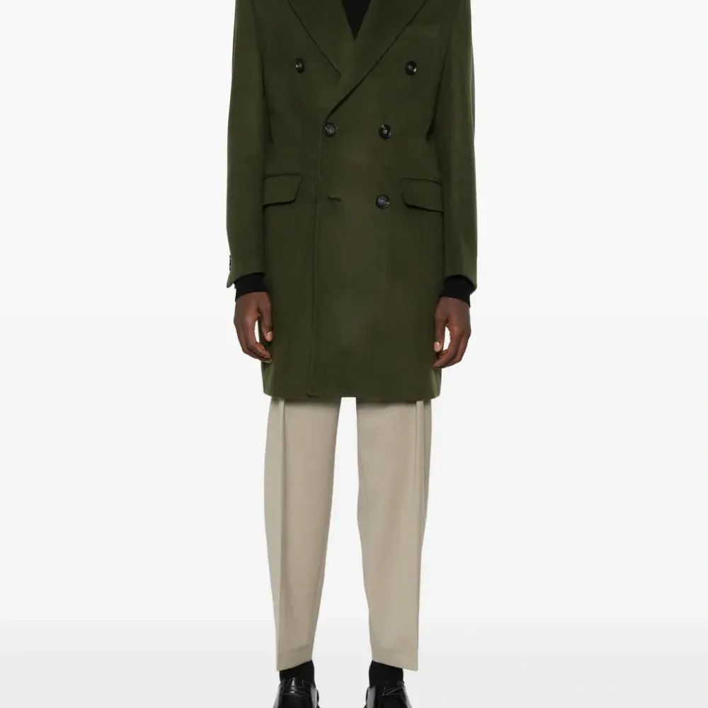 Брюки прямого кроя со складками