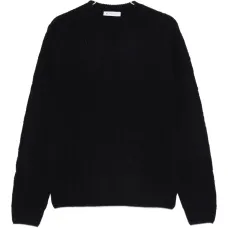 Вязаный свитер в рубчик