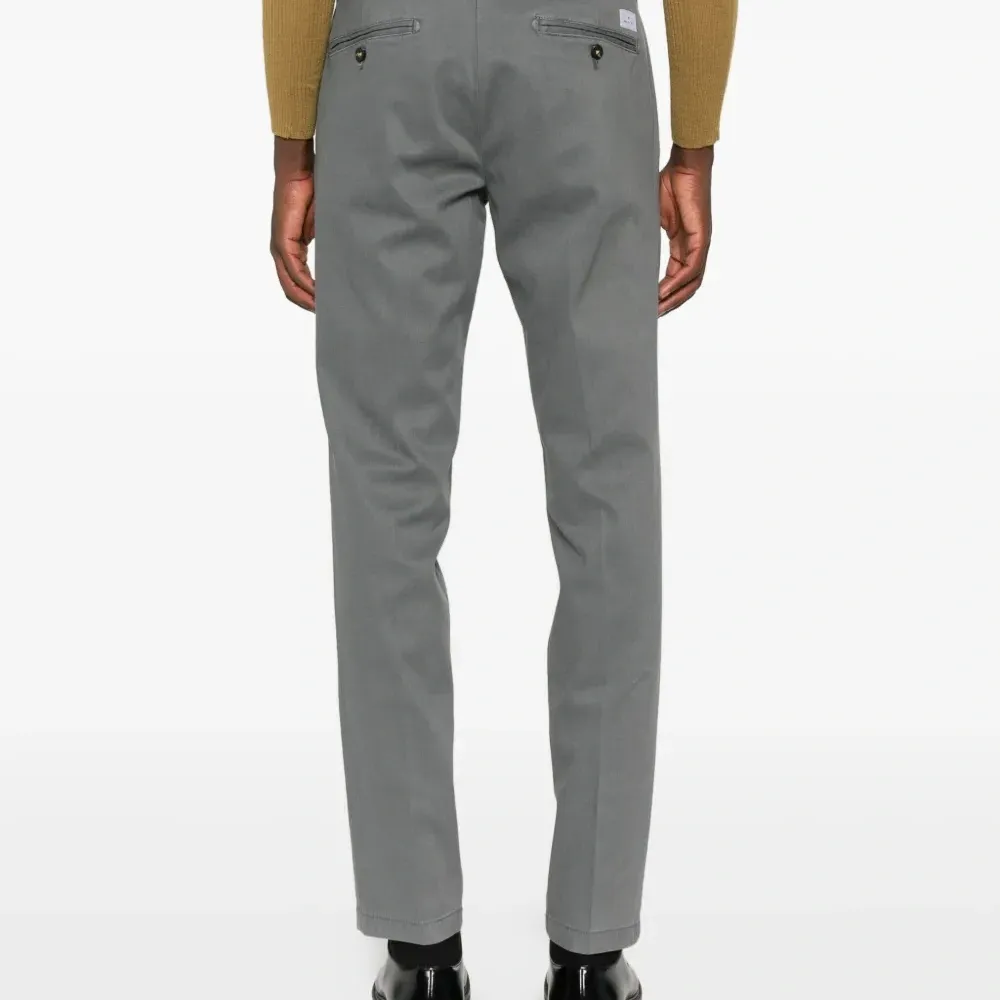 Плиссированные узкие брюки Плиссированные узкие брюки