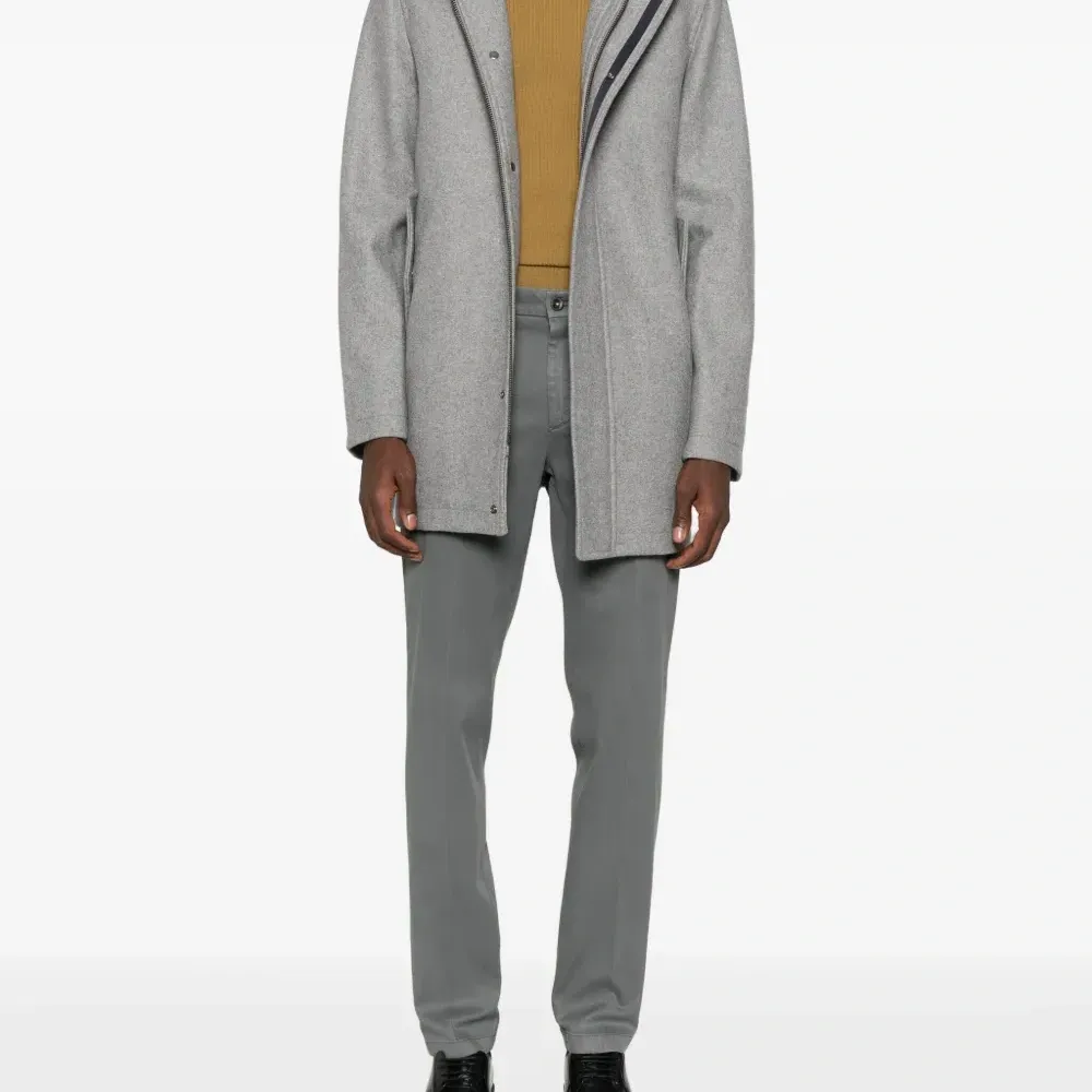 Плиссированные узкие брюки Плиссированные узкие брюки