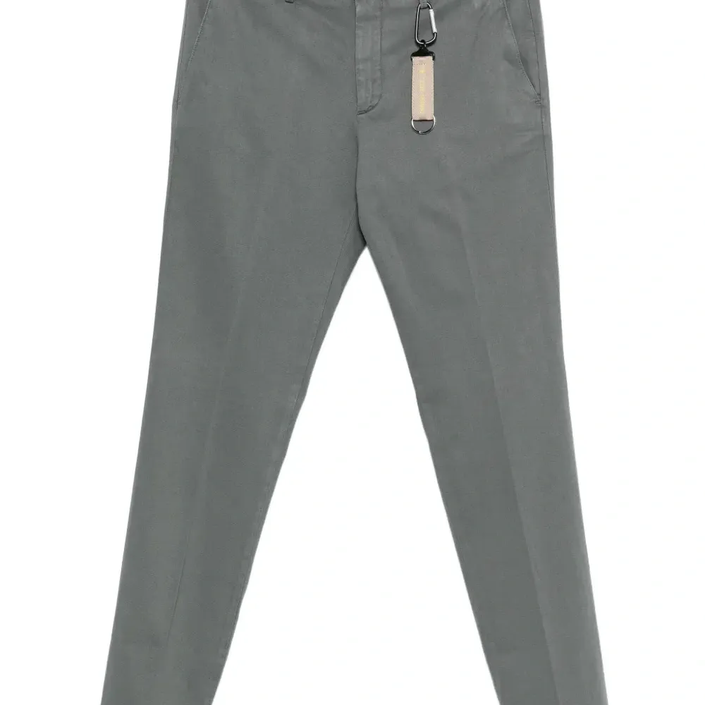 Плиссированные узкие брюки Плиссированные узкие брюки