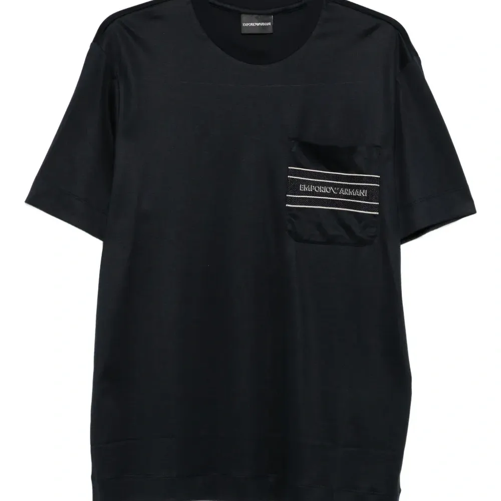 Футболка с логотипом