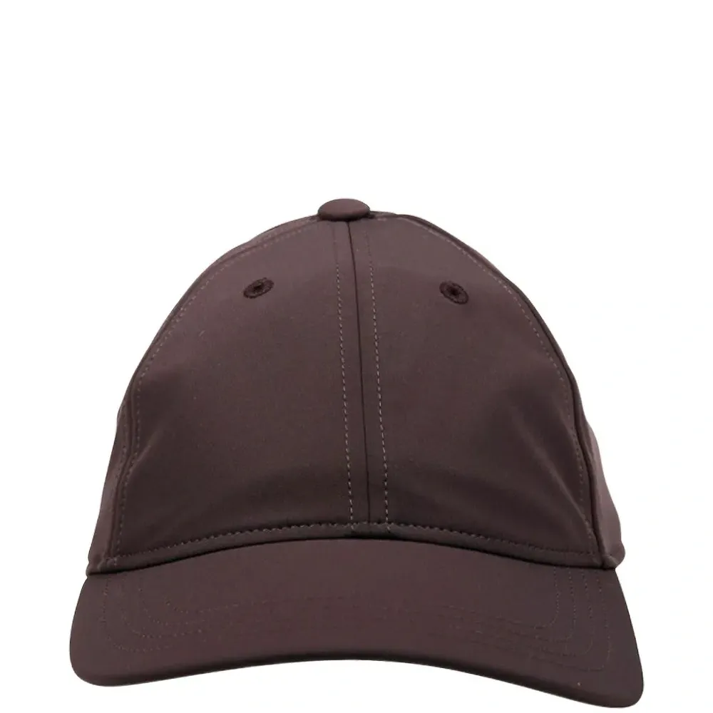 Бейсболка с прямым козырьком