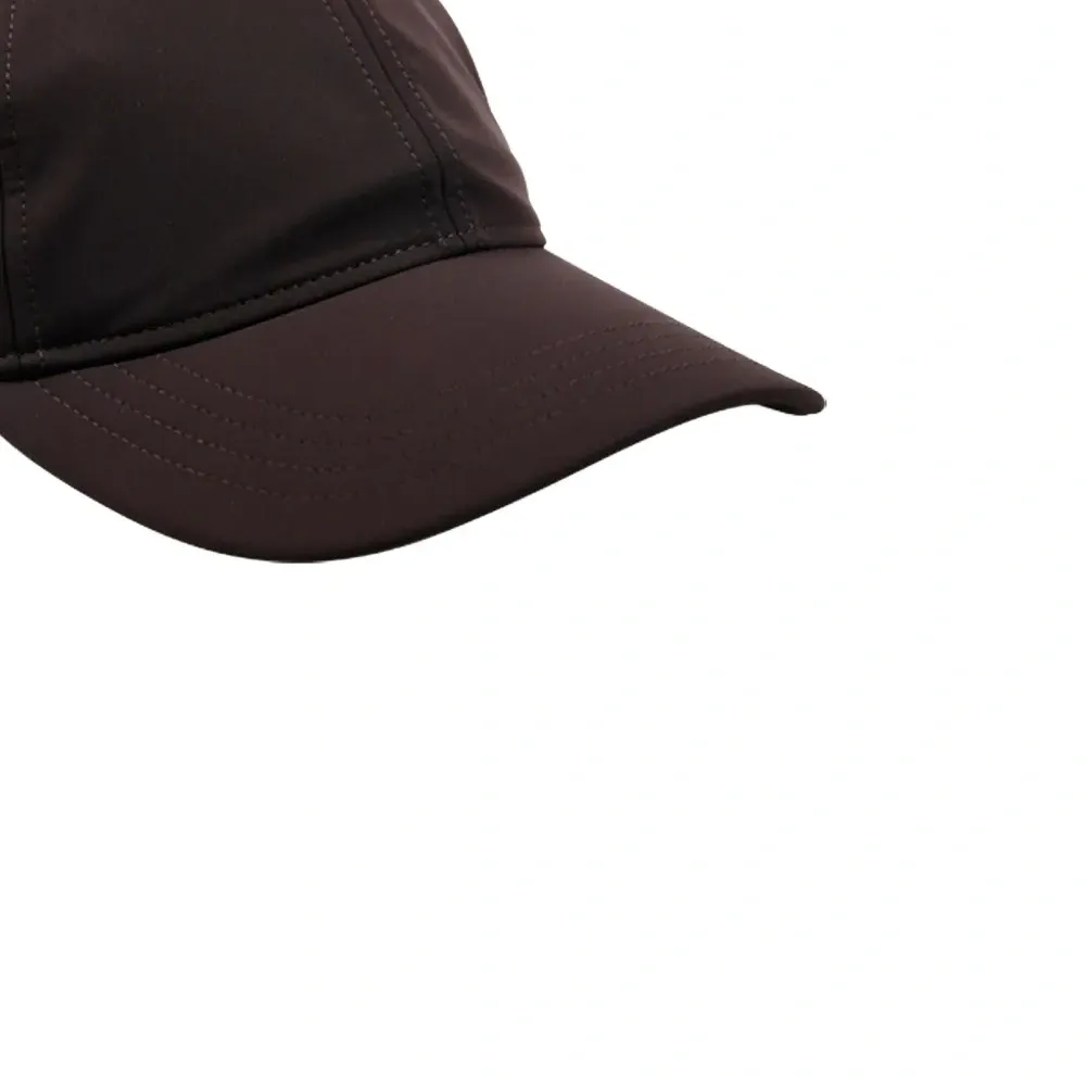 Бейсболка с прямым козырьком