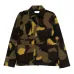 Куртка с камуфляжным принтом и карманами Куртка с камуфляжным принтом и карманами
