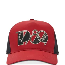 Бейсболка с вышитым логотипом