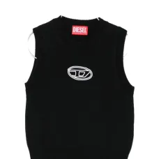 Жилет с вышитым логотипом