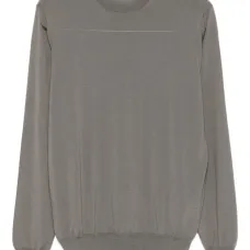 Свитер с круглым вырезом