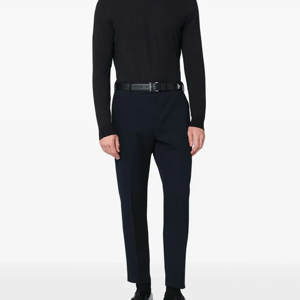 Джемпер с высоким воротом Джемпер с высоким воротом