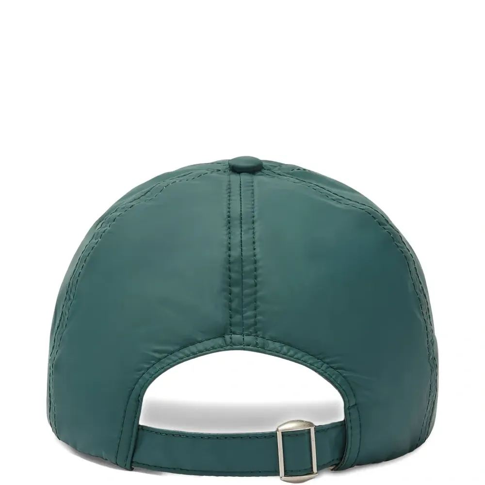 Бейсболка с вышитым логотипом