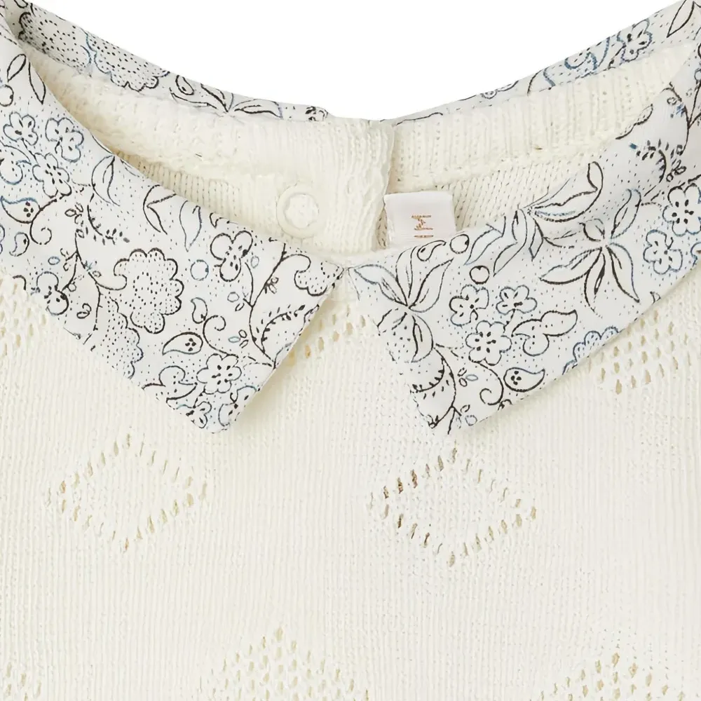 Комплект: комфортная одежда и брюки Denice с цветочным воротником для собаки