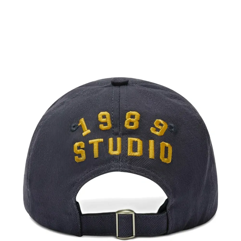 Бейсболка с логотипом