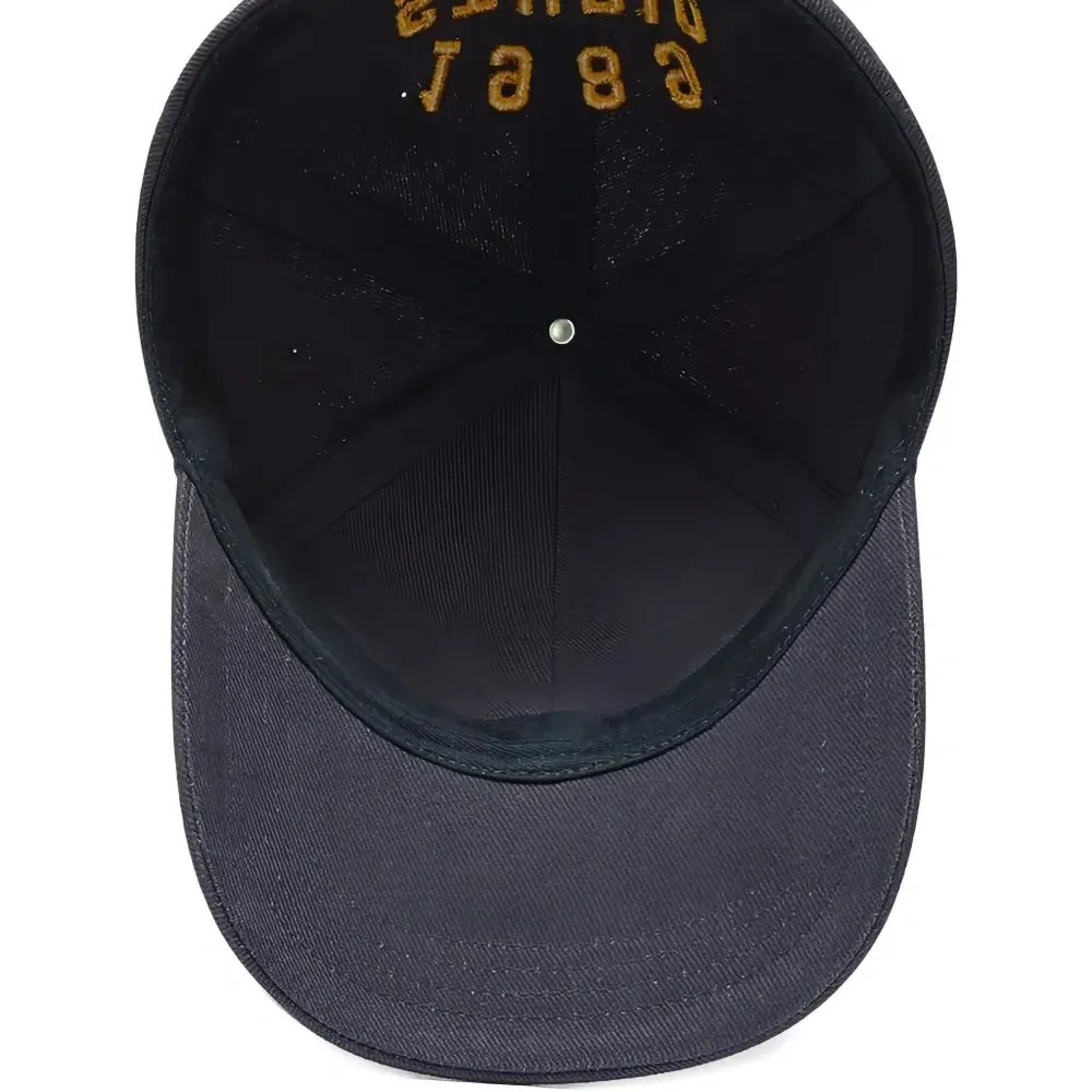 Бейсболка с вышитым логотипом