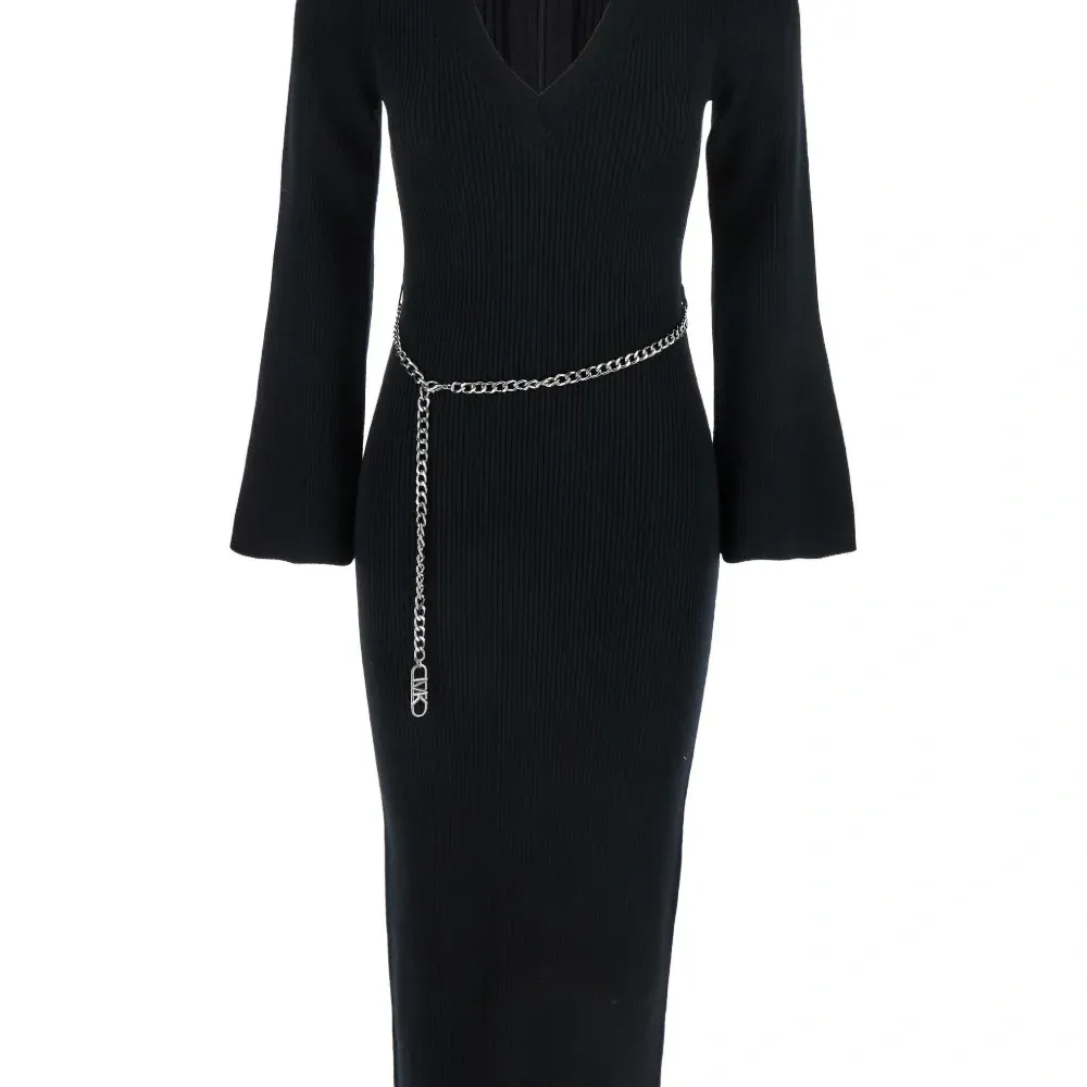 Рифленое миди-платье с поясом-цепочкой