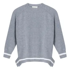 Вязаное изделие в полоску с аппликацией в виде звезды Вязаное изделие в полоску с аппликацией в виде звезды