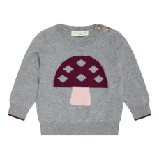 Свитер с нашивкой в виде воробья и грибов