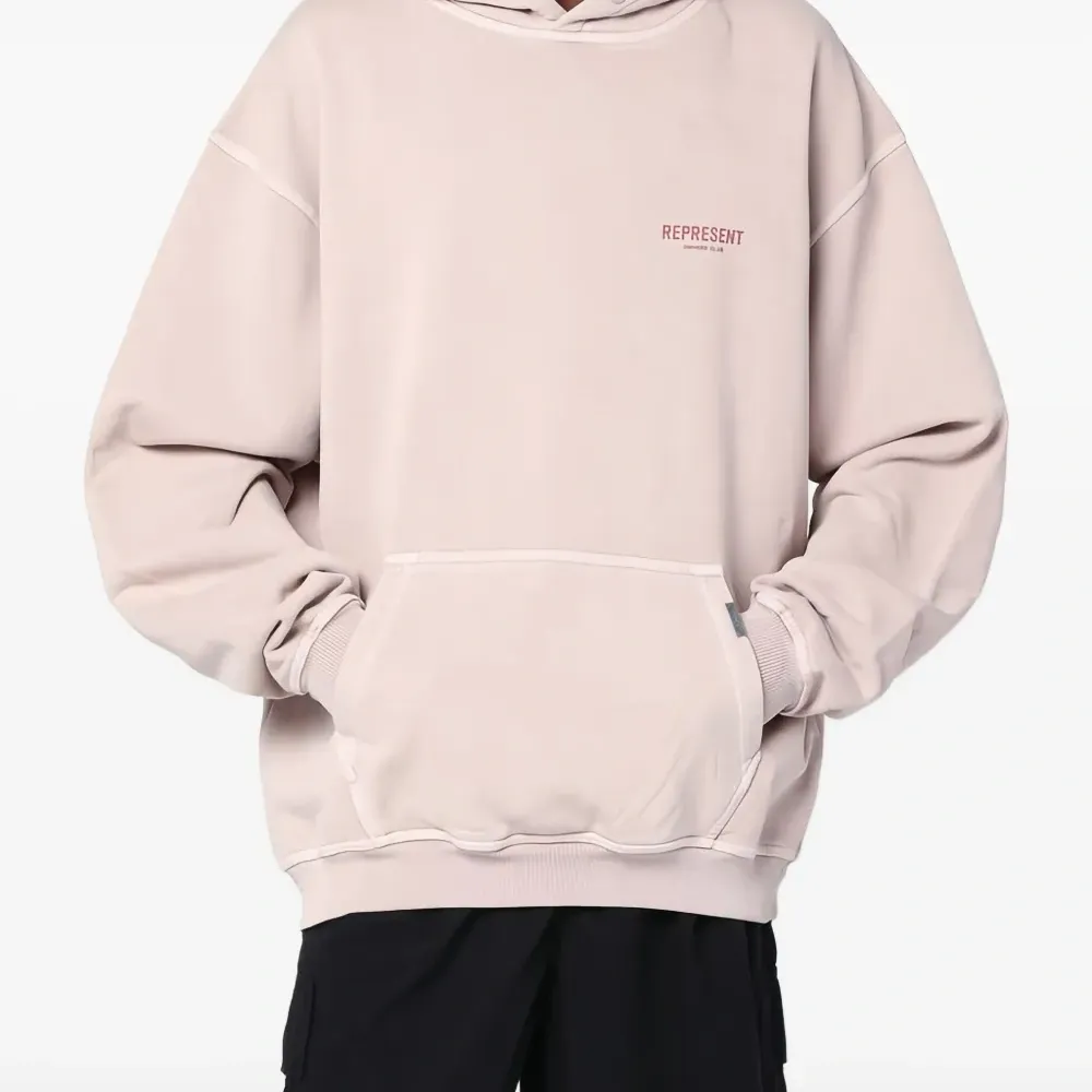 Худи с карманом-муфтой