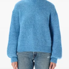 Трикотаж с высоким воротником