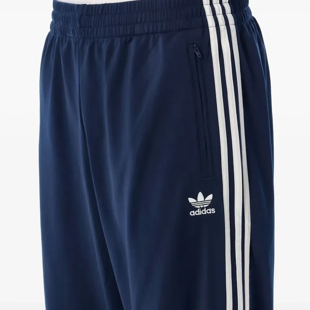 Спортивные брюки Firebird Adicolor в полоску