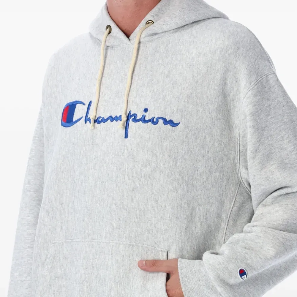 Худи с вышитым логотипом