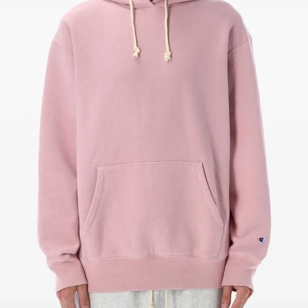 Худи с нашивкой-логотипом