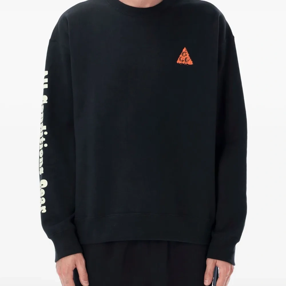 Толстовка с графичным принтом