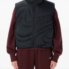 Дутый жилет с тиснением