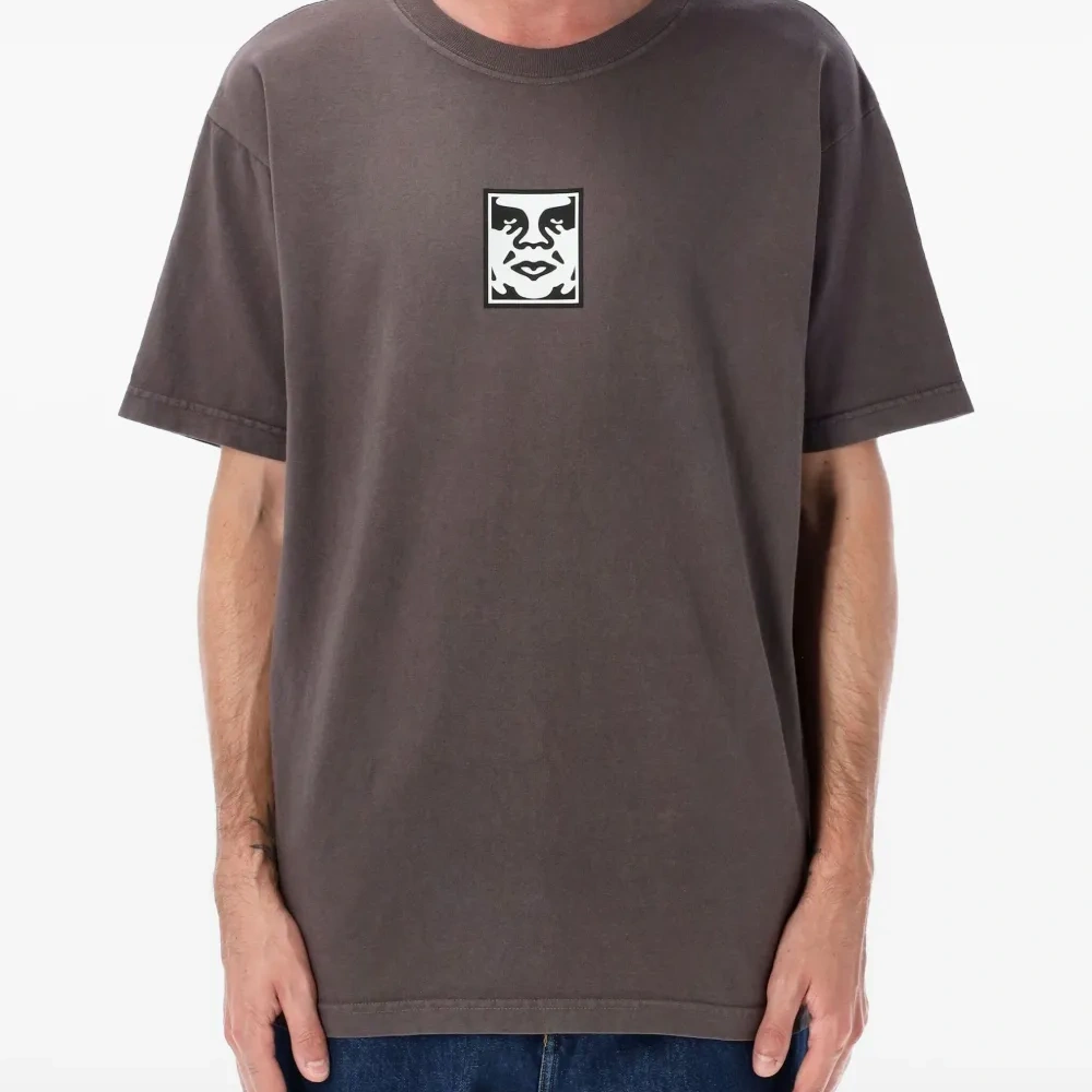 Футболка с графичным принтом