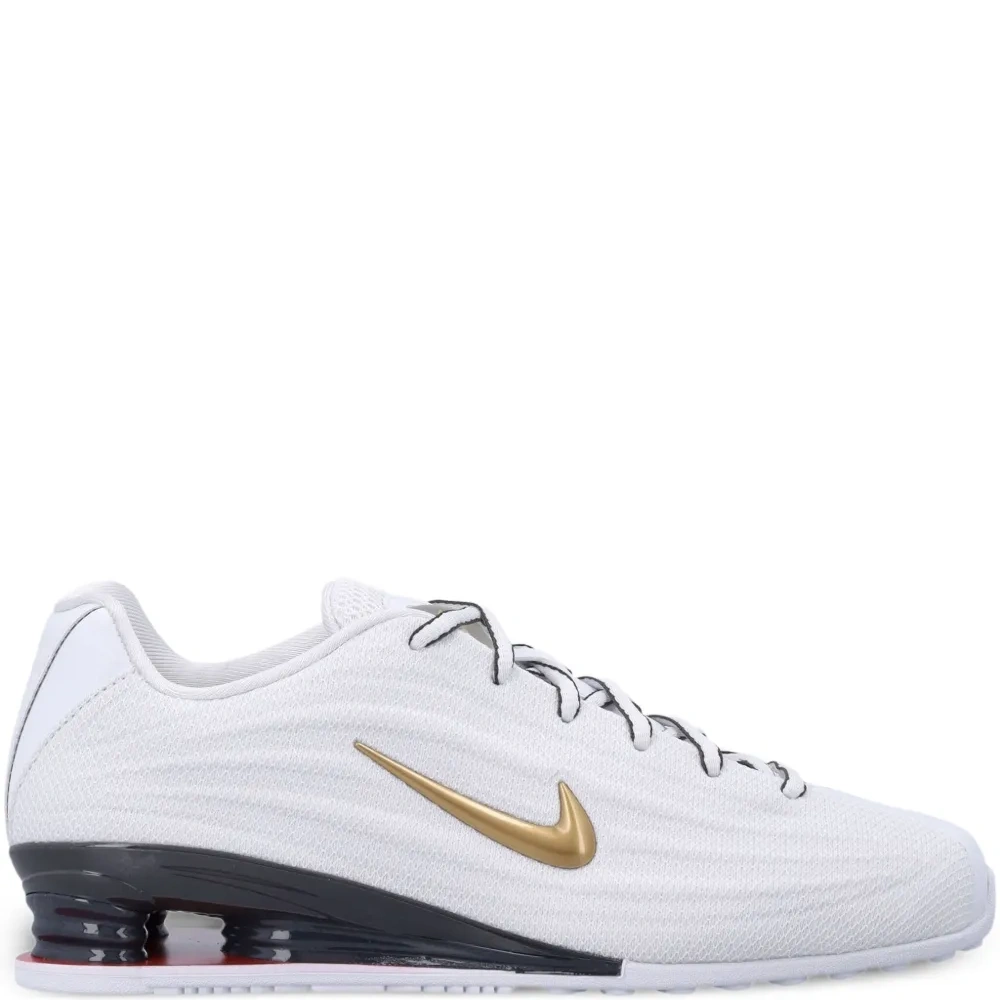 Кроссовки с логотипом