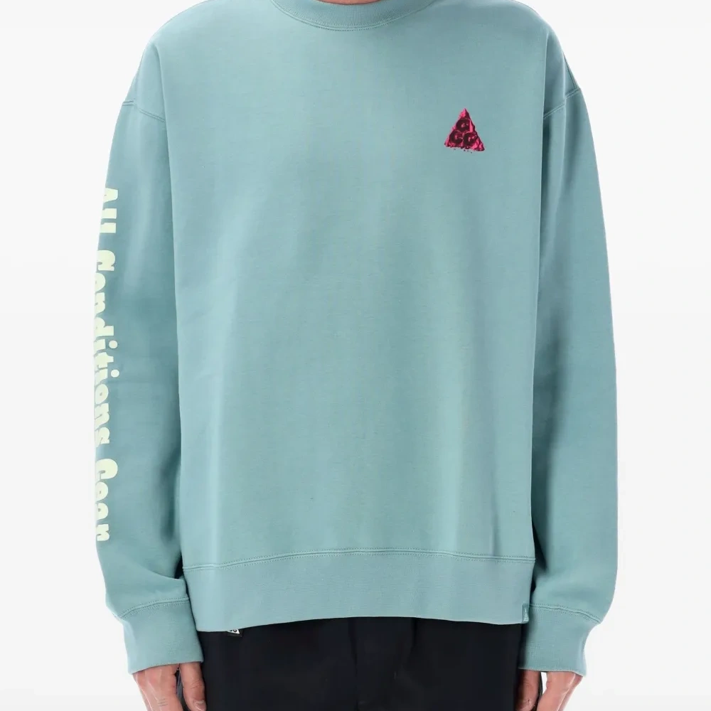 Толстовка с графичным принтом