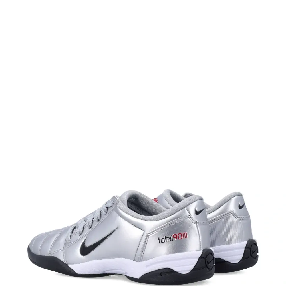 Стеганые кроссовки Total 90 на шнуровке