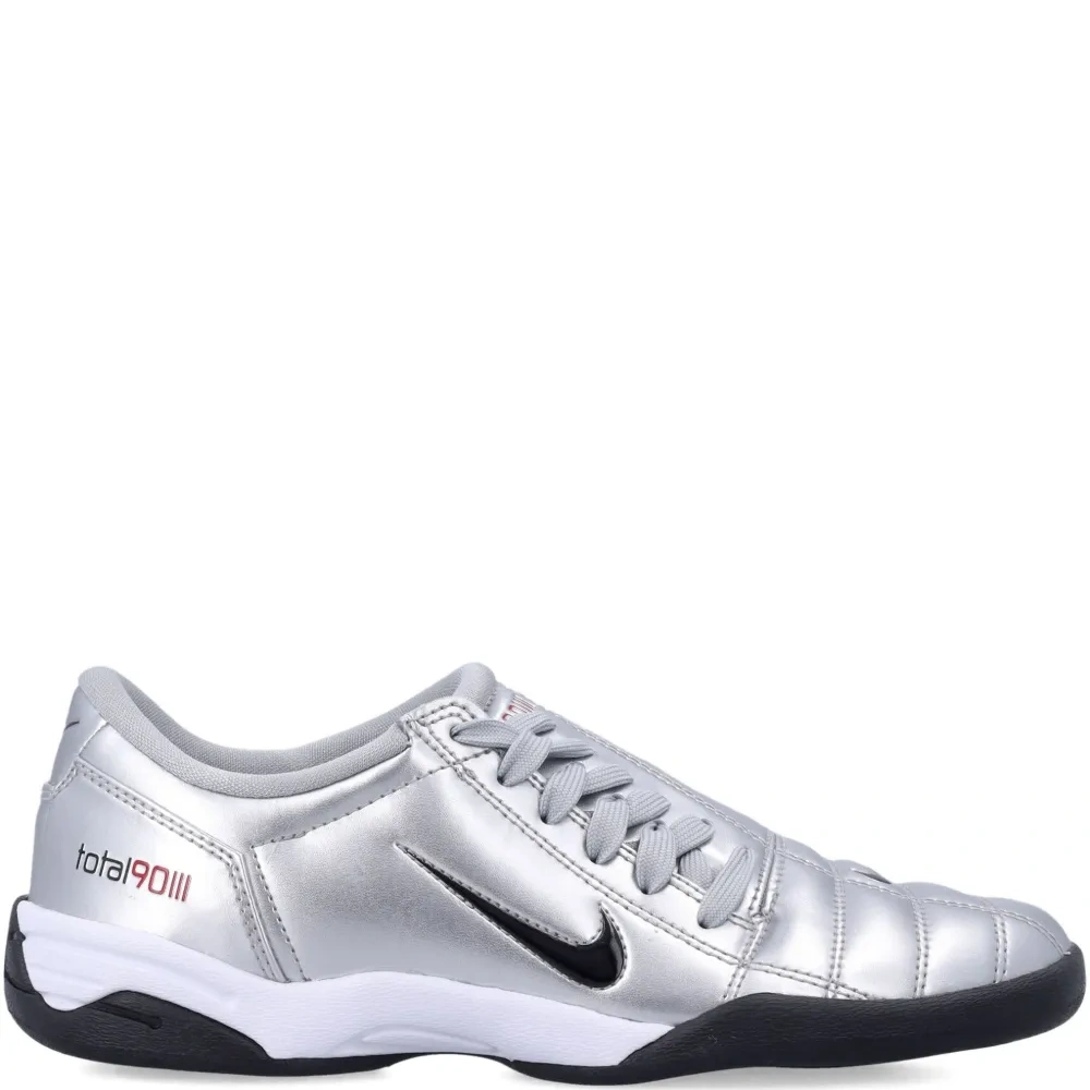 Стеганые кроссовки Total 90 на шнуровке