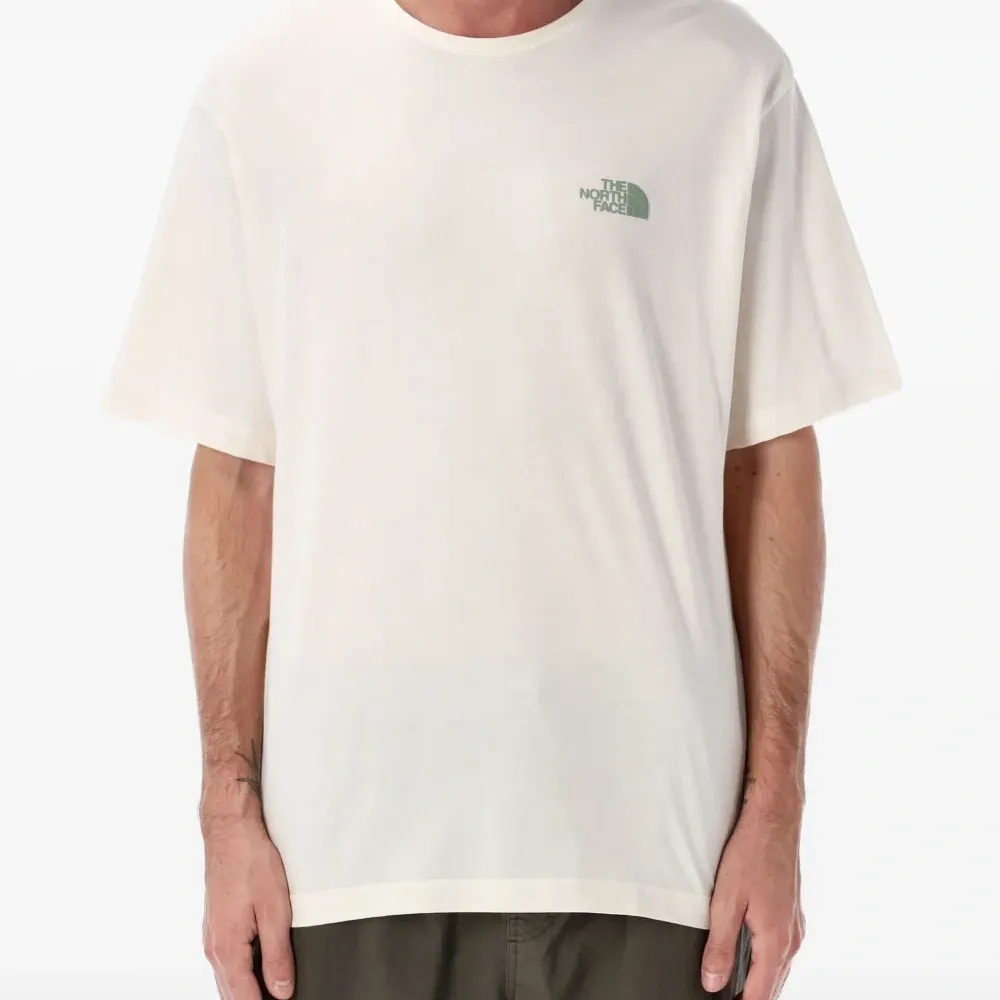 Футболка с логотипом