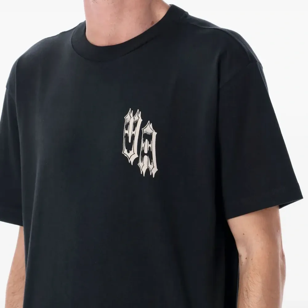 Футболка с графичным принтом