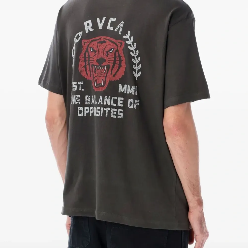 Футболка с принтом Футболка с принтом