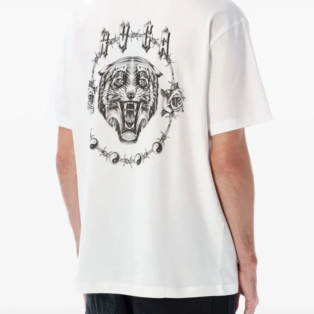 Футболка с графичным принтом Футболка с графичным принтом