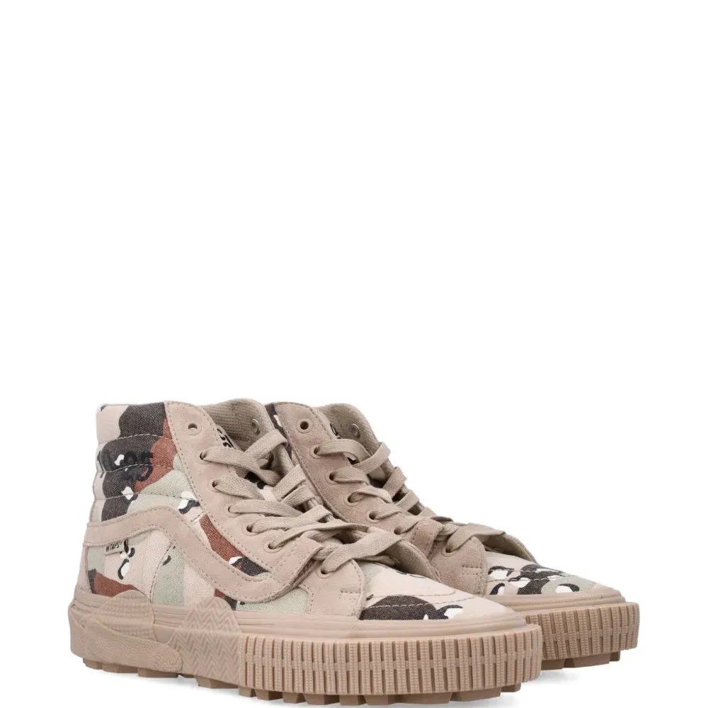 Кроссовки Sk8-Hi GL Lug в камуфляжном цвете из коллаборации OTW by Vans x WTAPS x OAMC Кроссовки Sk8-Hi GL Lug в камуфляжном цвете из коллаборации OTW by Vans x WTAPS x OAMC