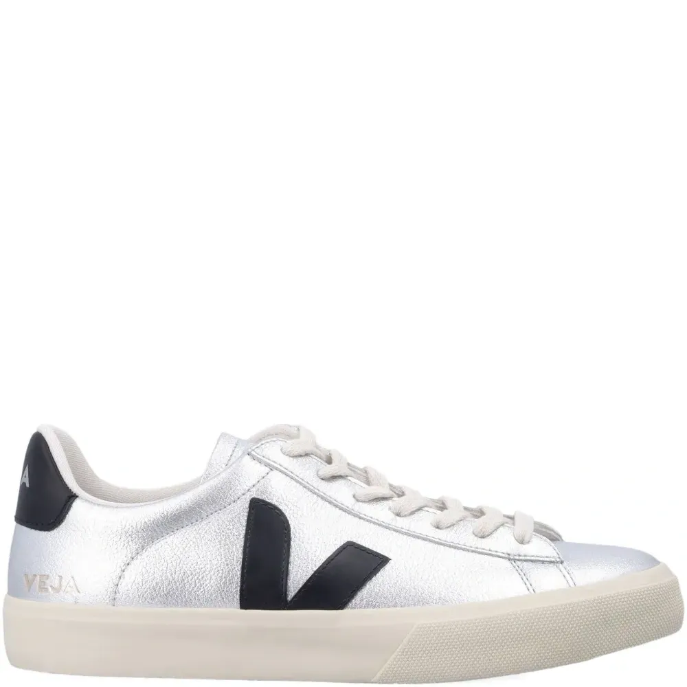 Кроссовки с логотипом