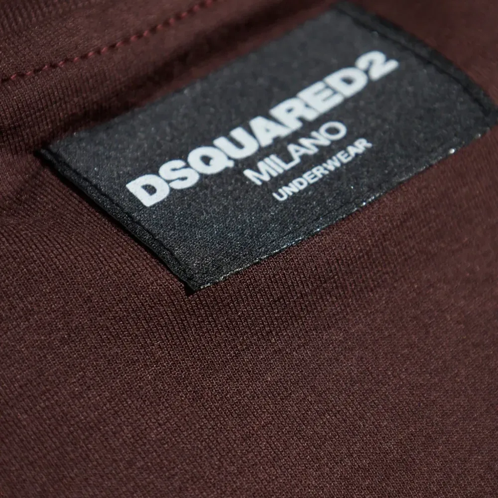 Футболка с круглым вырезом