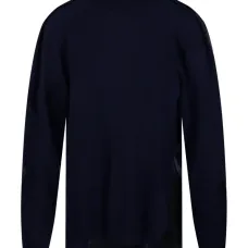 Свитер с высоким воротом и длинными рукавами