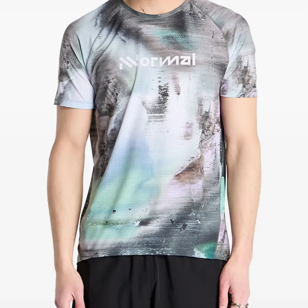 Футболка с рукавами реглан и абстрактным принтом