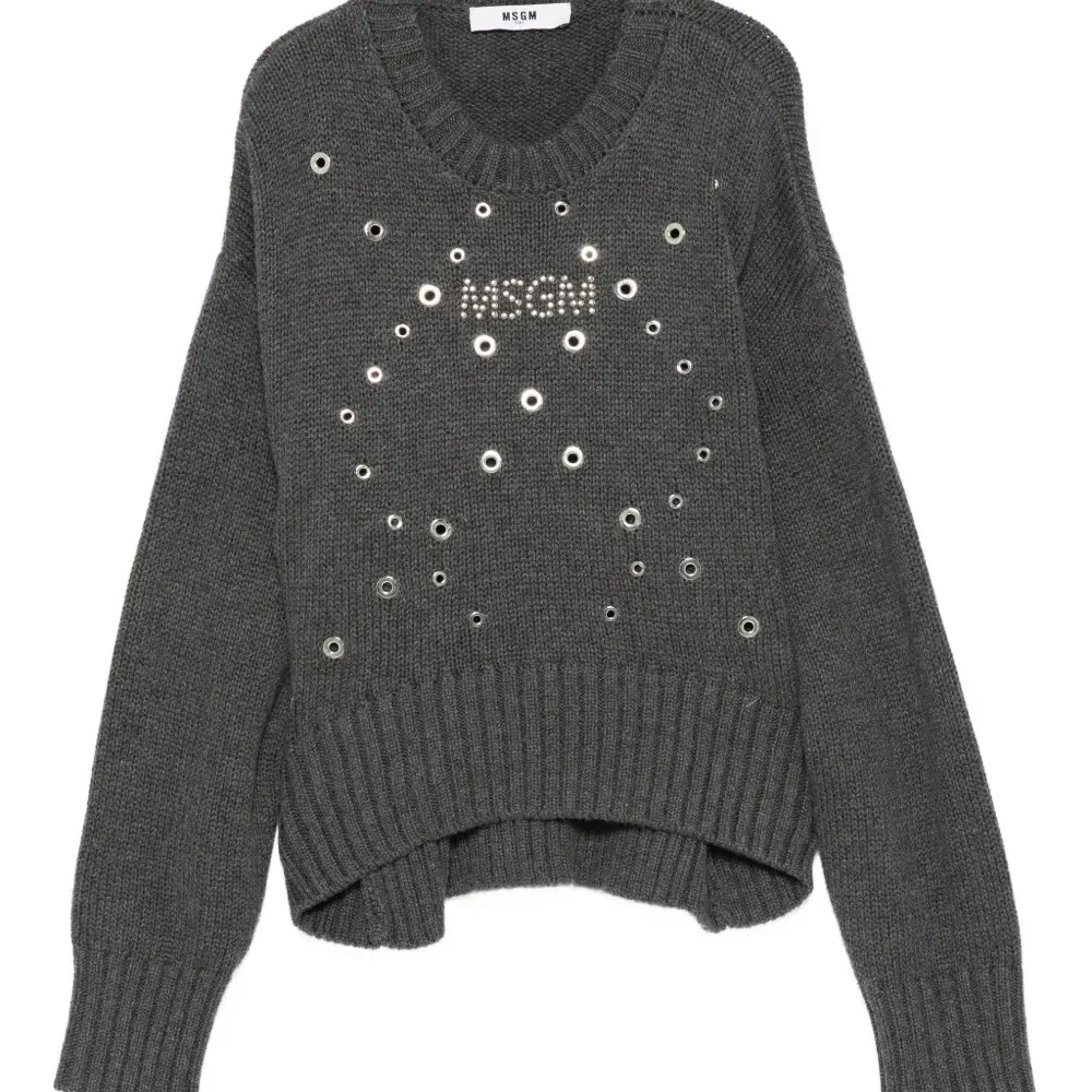 Джемпер с люверсами