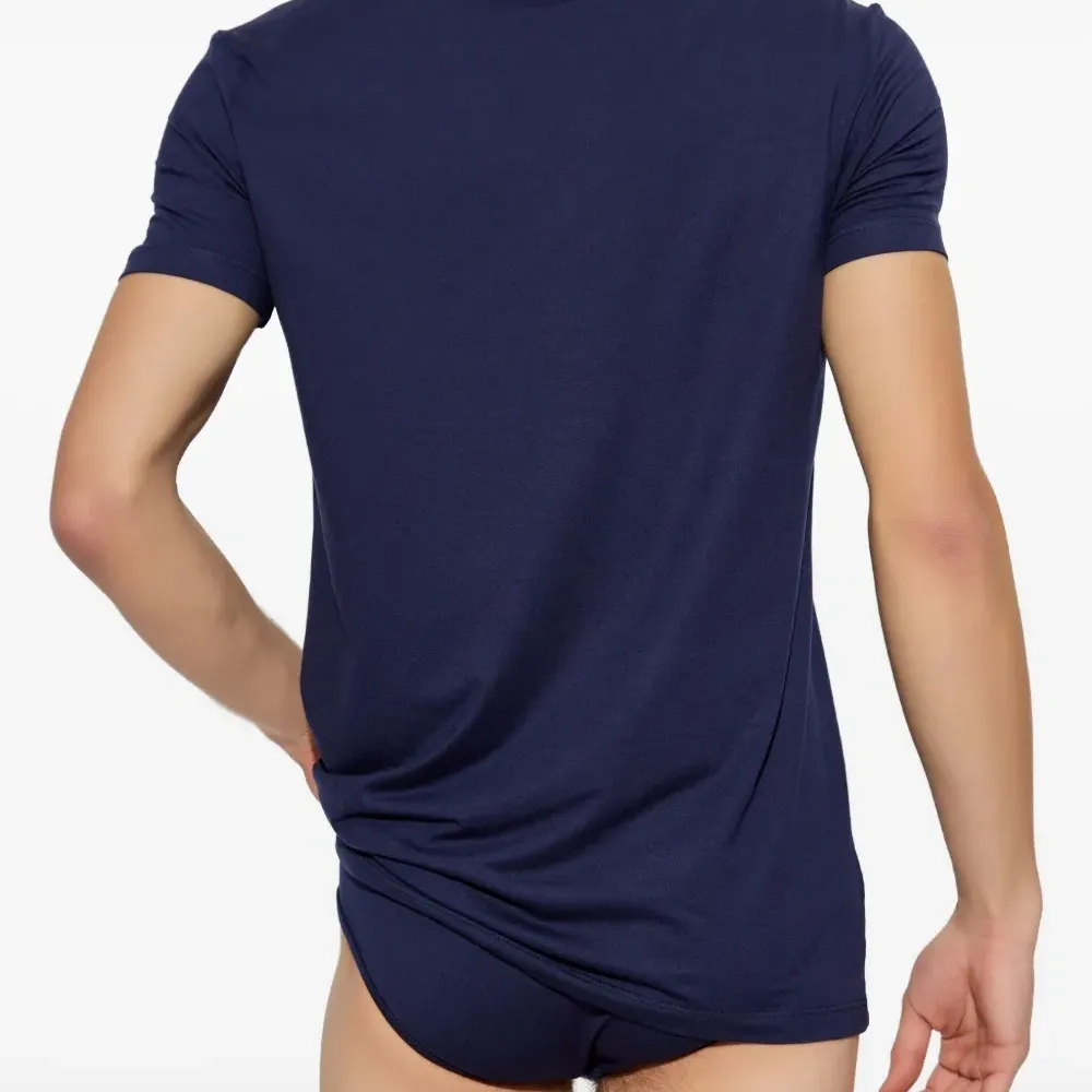 Футболка с нашивкой-логотипом